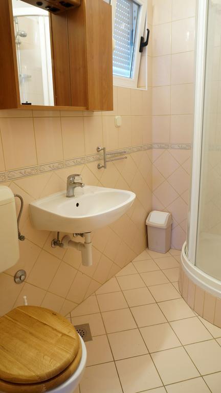 Villa Dvorine Tisno Ruang foto