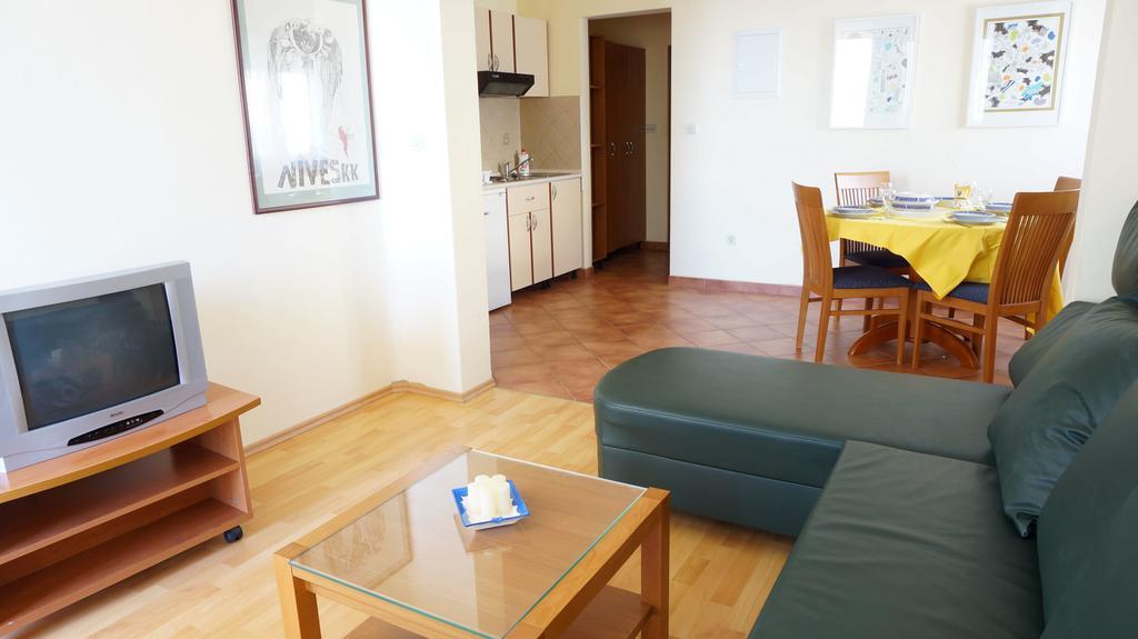 Villa Dvorine Tisno Ruang foto