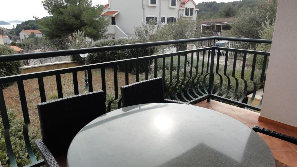Villa Dvorine Tisno Bagian luar foto
