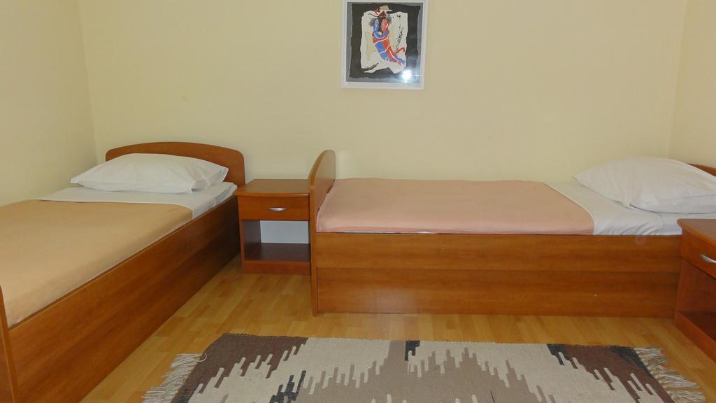 Villa Dvorine Tisno Ruang foto