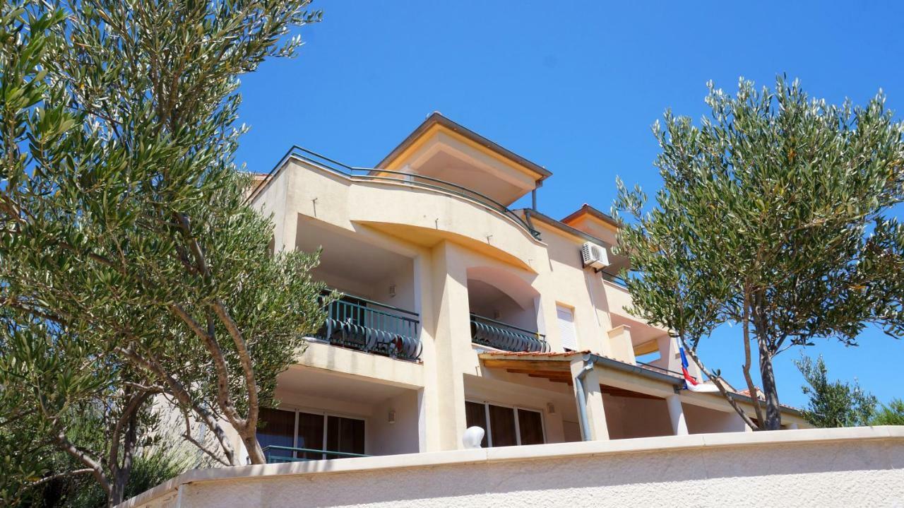 Villa Dvorine Tisno Bagian luar foto