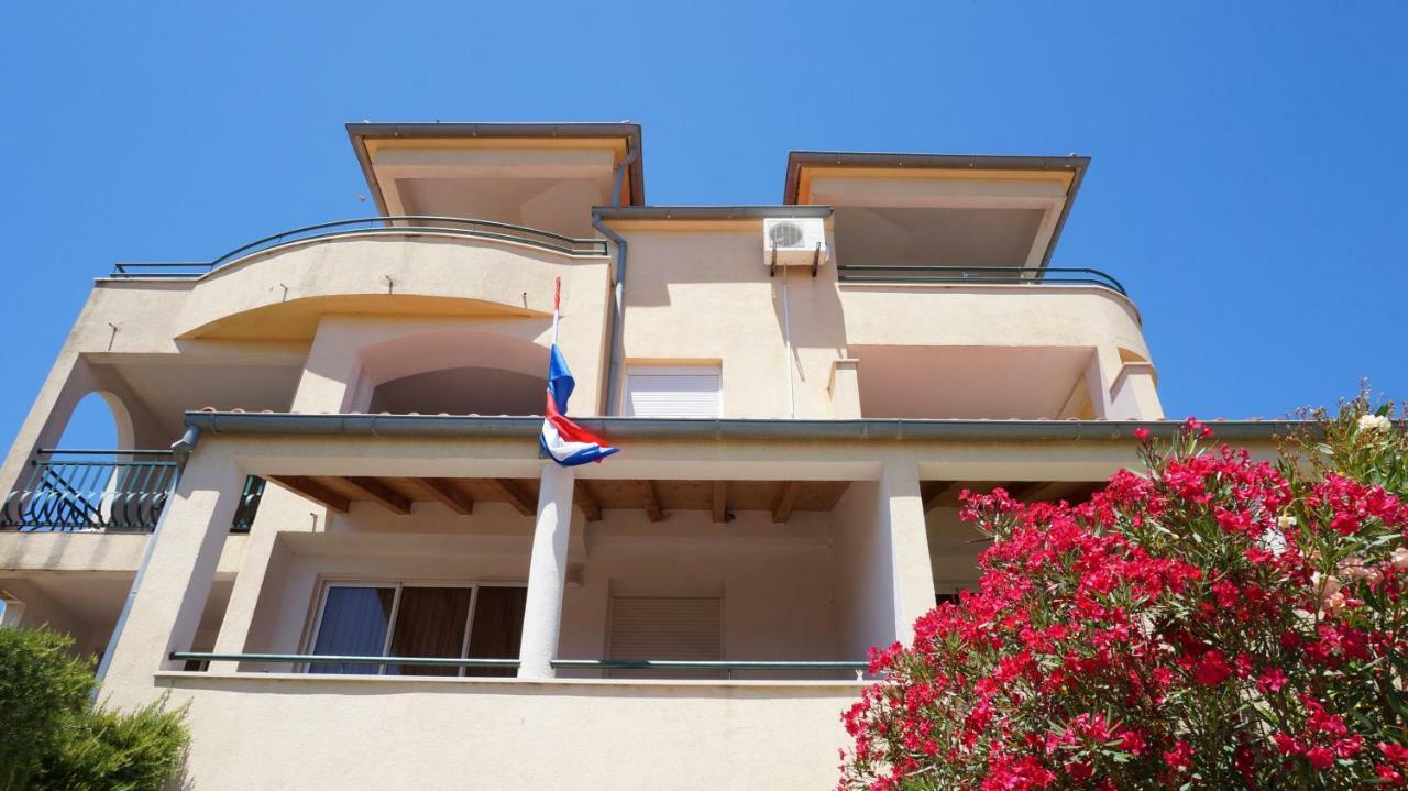 Villa Dvorine Tisno Bagian luar foto